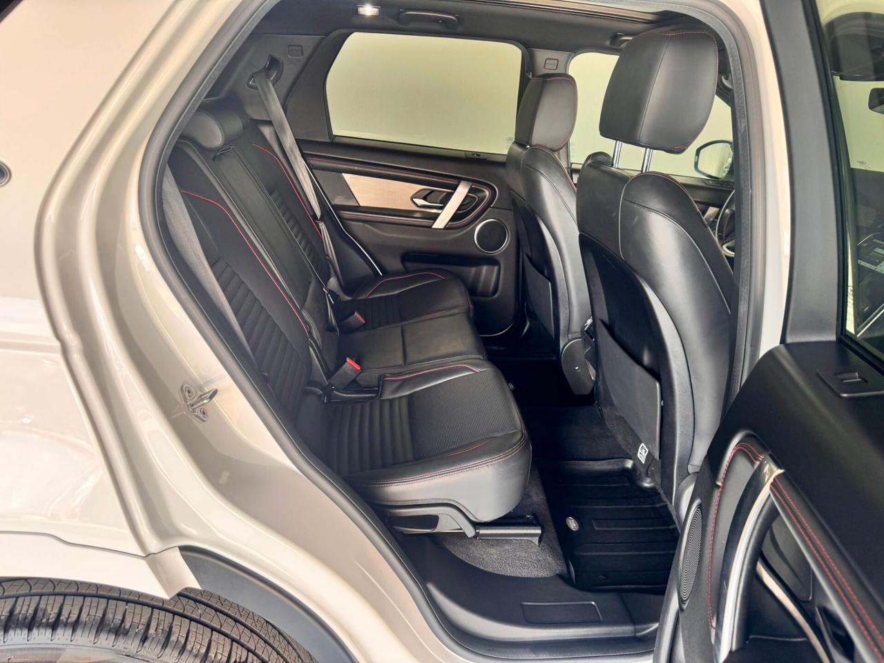 Land Rover Discovery Sport 2.0 TD4 180 CV AWD Auto R-Dynamic TETTO PANORAMICO