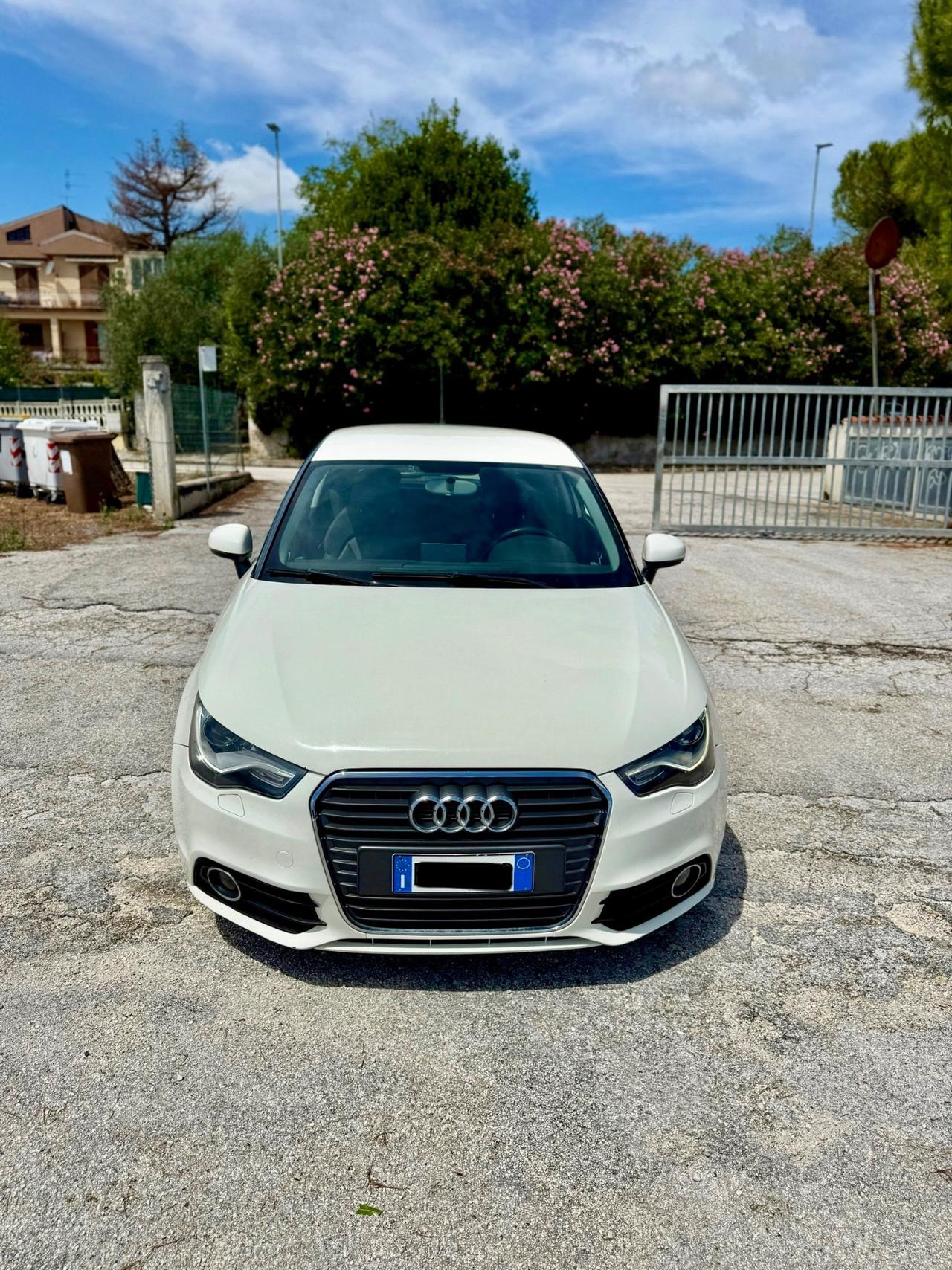 Audi A1 1.6 TDi 90cv EURO5B - NEOPATENTATI OK