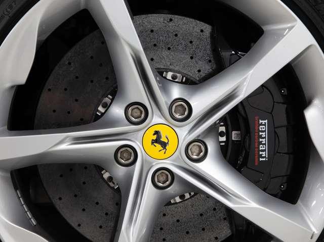 Ferrari SF90 Spider Tailor Made Ispirazioni