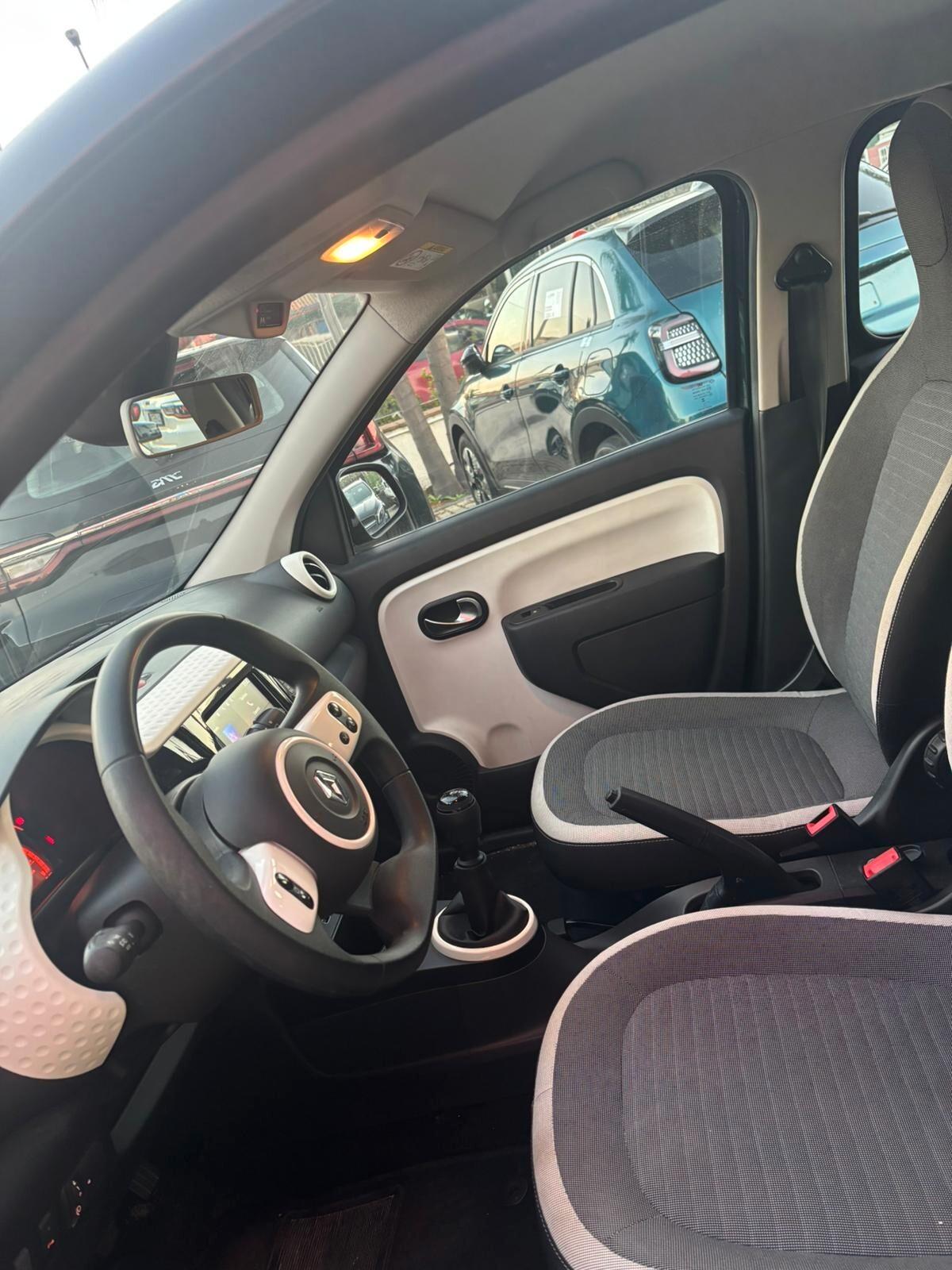 Renault Twingo SCe 65 CV Urban Night