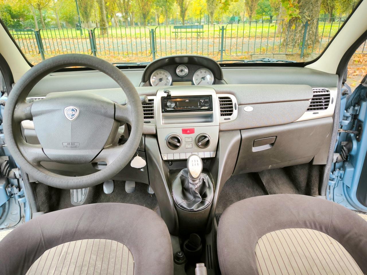 Lancia Ypsilon 1.2 Versus NEOPATENTATI