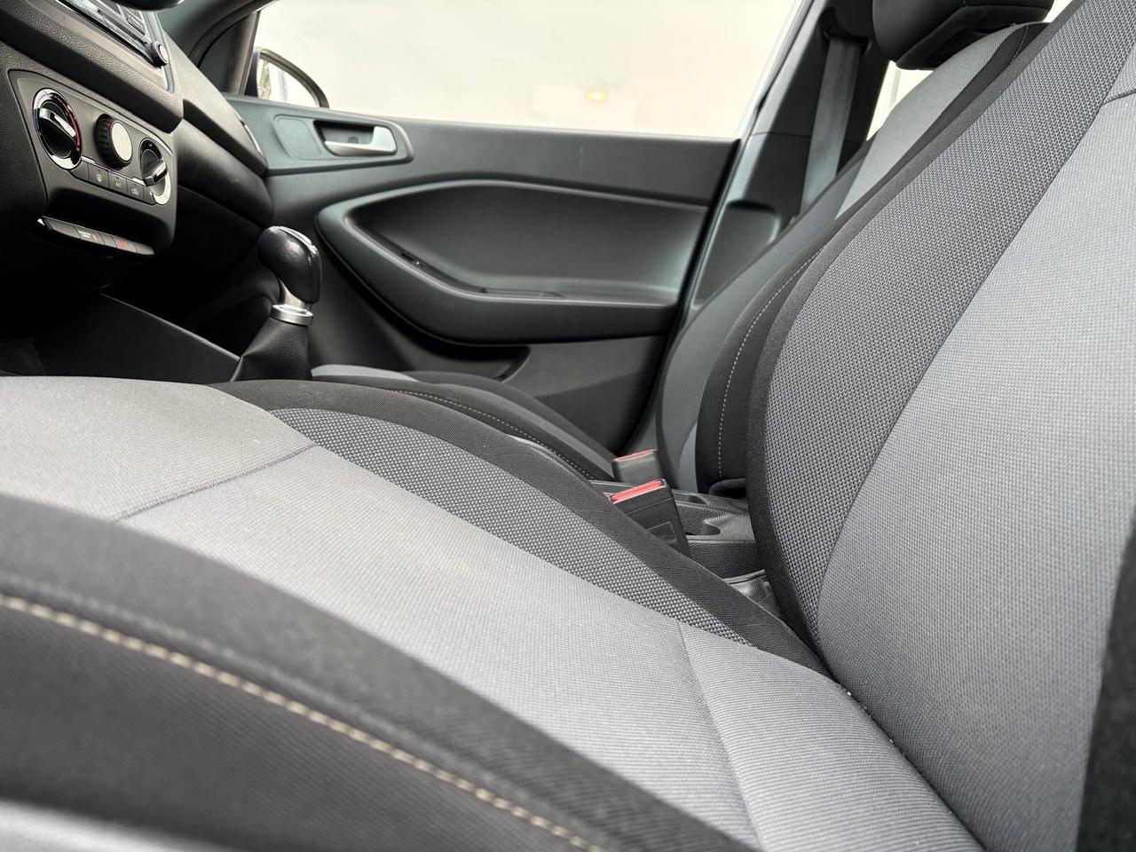 Hyundai i20 BLACKLINE 1.2 75 CV 5 porte UNICO PR.