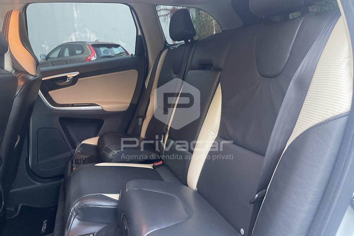 VOLVO XC60 D3 AWD Geartronic R-design