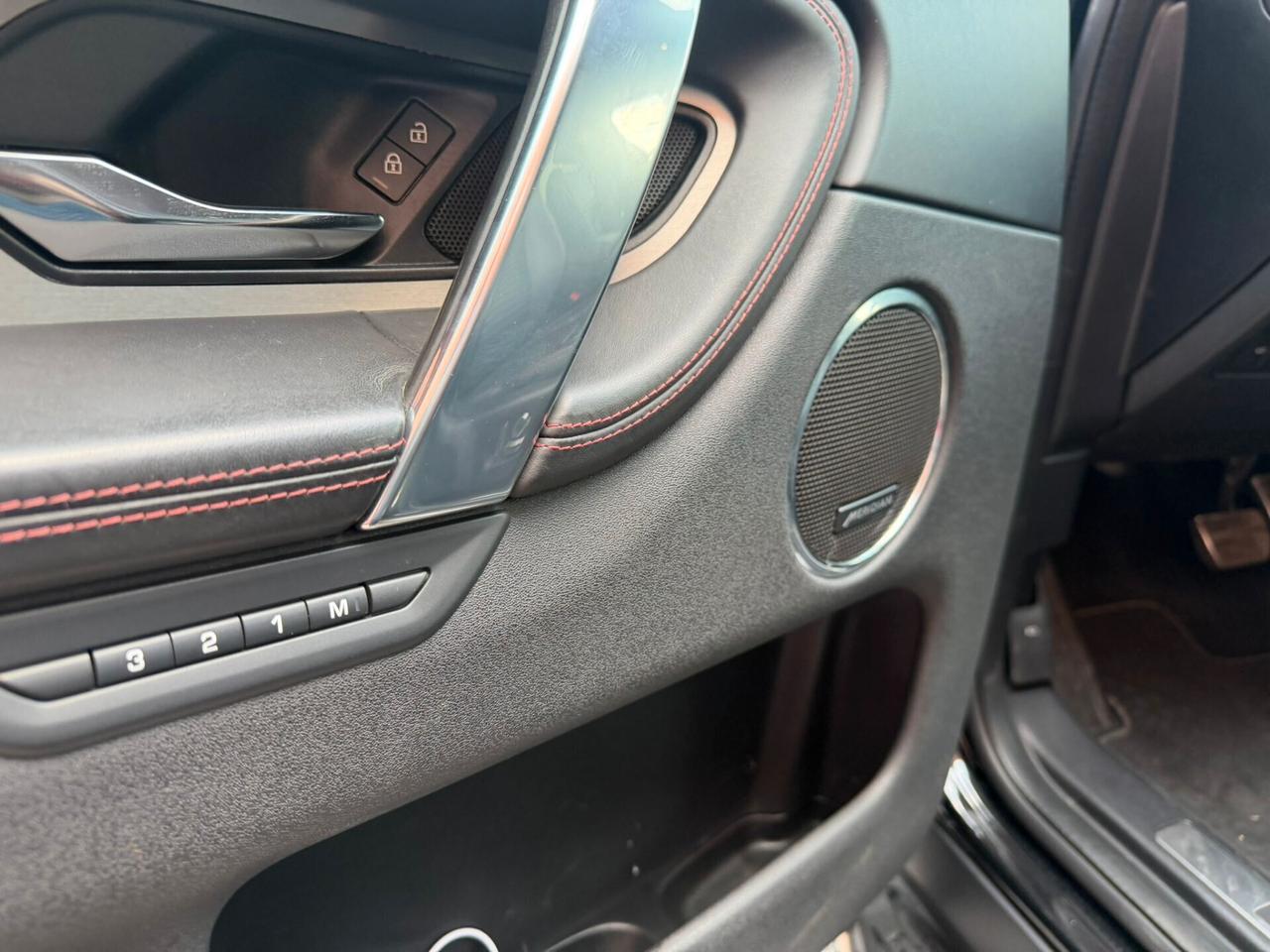 Land Rover Discovery Sport 2.0 TD4 204 CV AWD Auto R-Dynamic