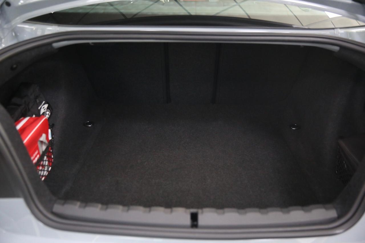 BMW M 240i xDrive auto