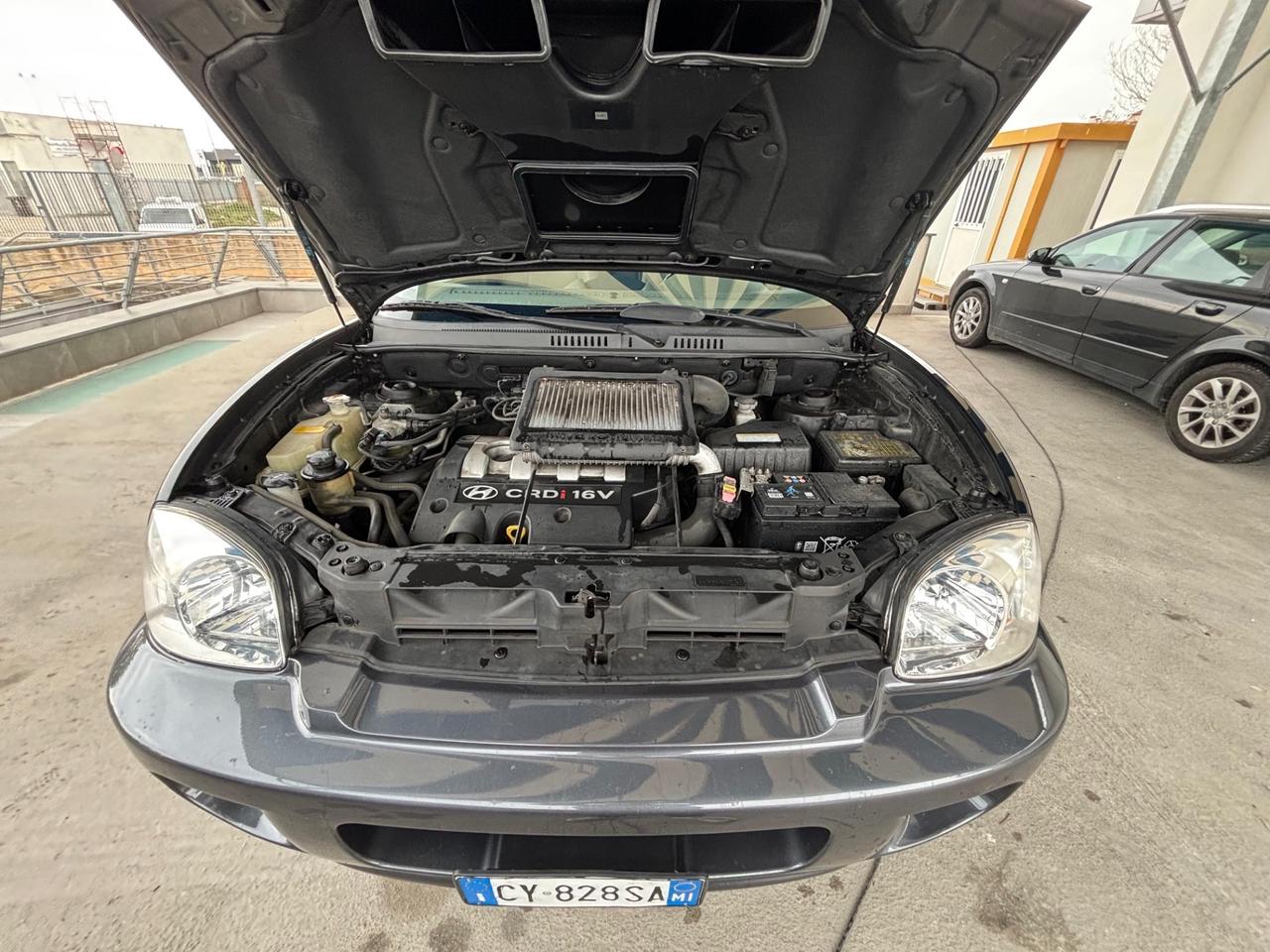 Hyundai Santa Fe 2.0 CRDi TD 4WD SOLO 70000km!!