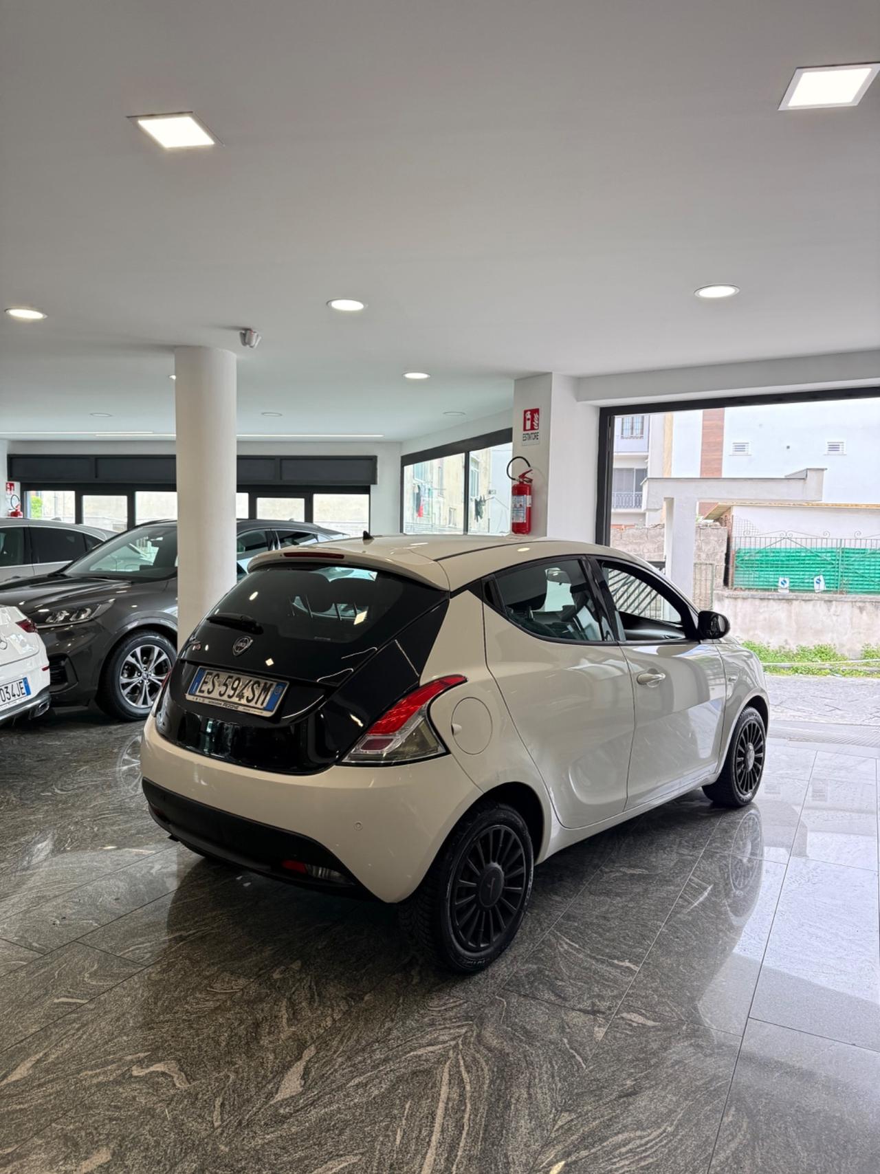 Lancia Ypsilon 1.2 69 CV 5 porte GPL Ecochic Gold