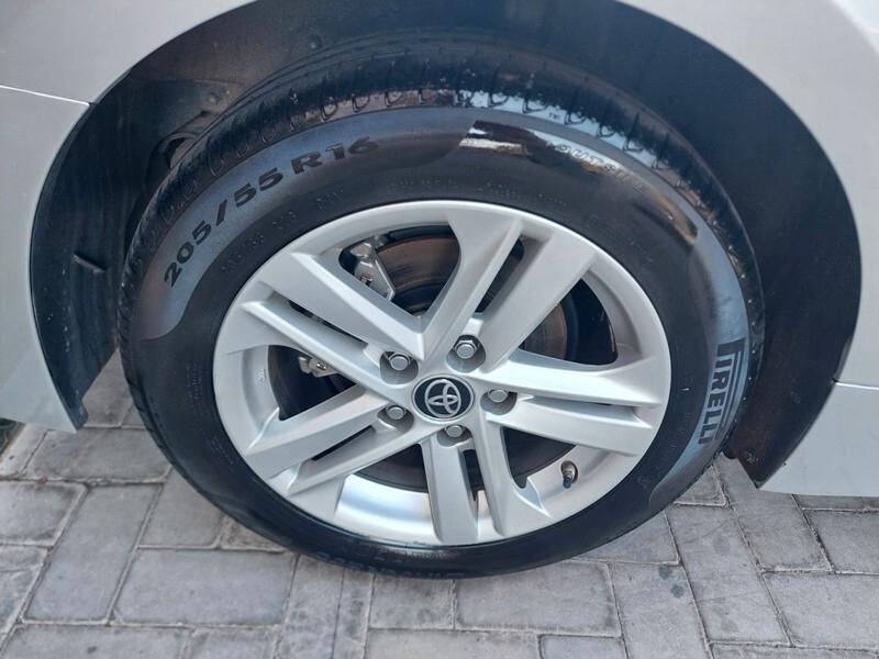 Toyota Corolla Touring Sports 1.8 Hybrid Business Tech