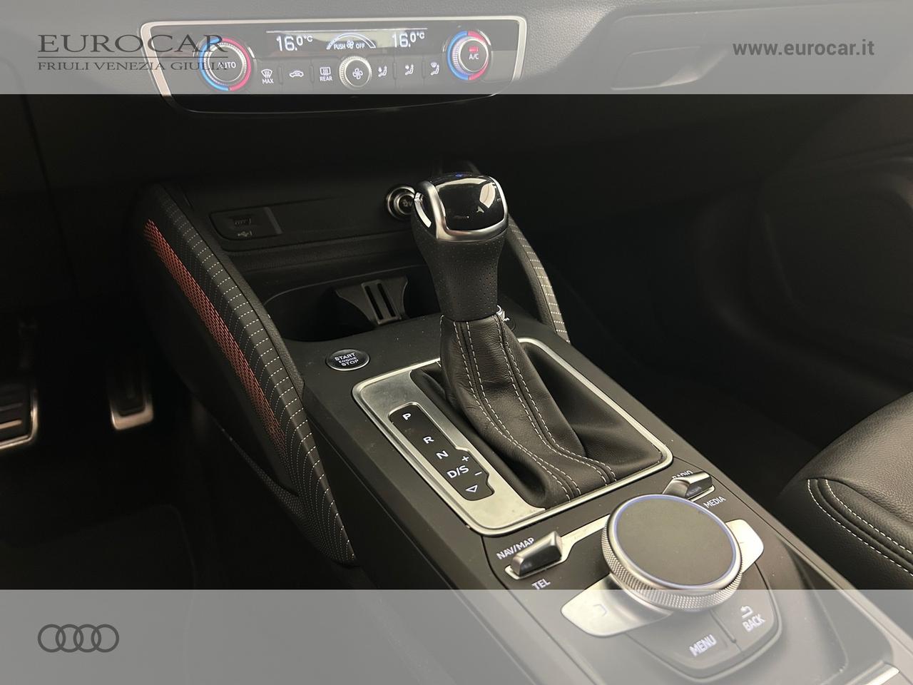 Audi Q2 35 1.5 tfsi identity black s-tronic