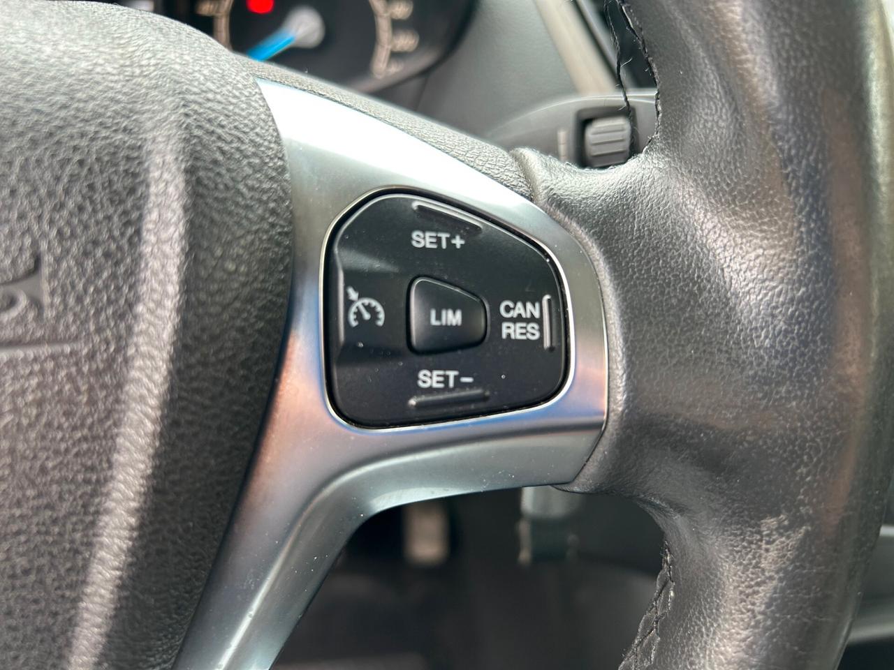 Ford Tourneo Courier 1.5 TDCI 75 CV Titanium