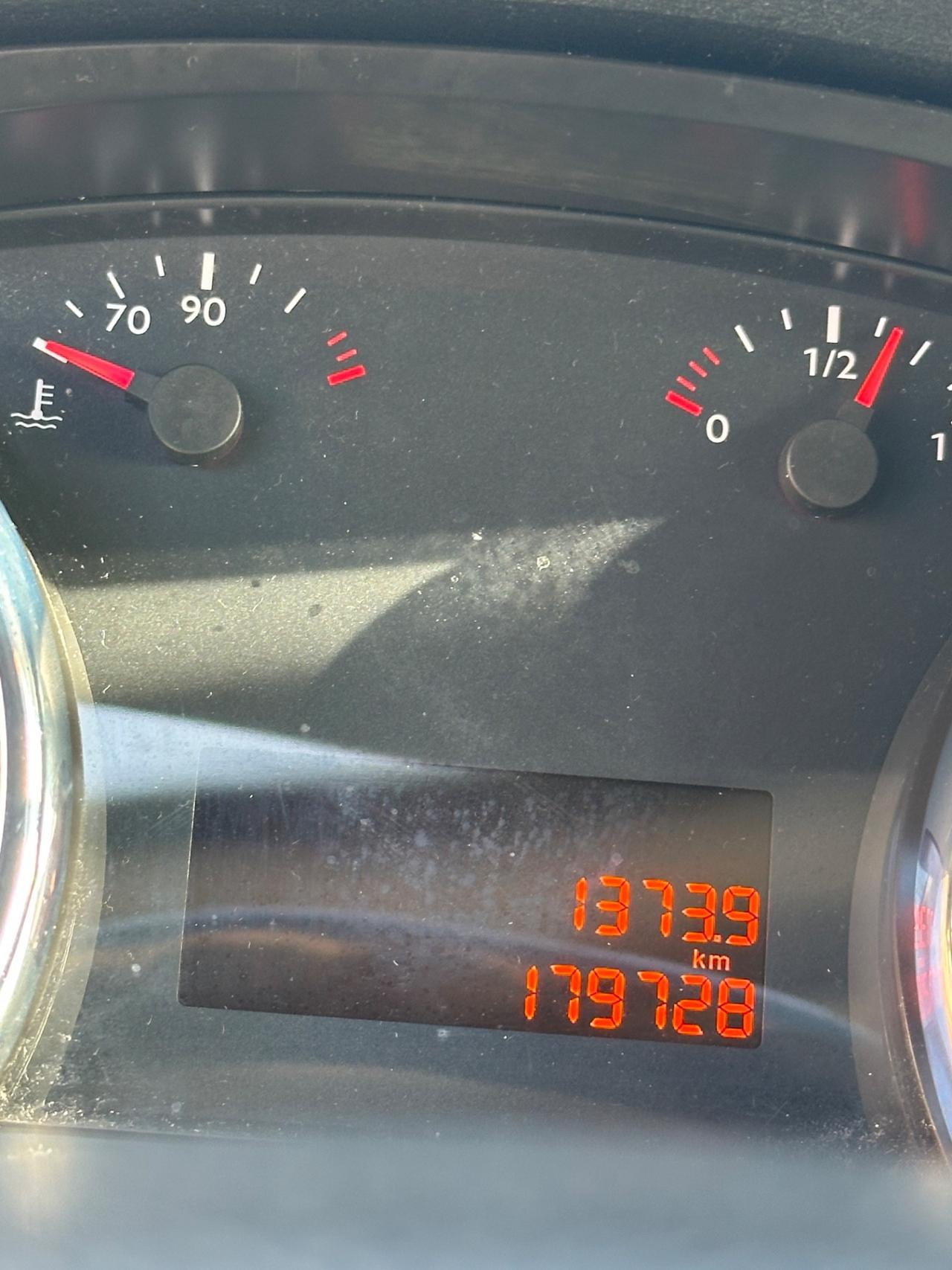 Peugeot 5008 1.6 HDi 110CV Féline