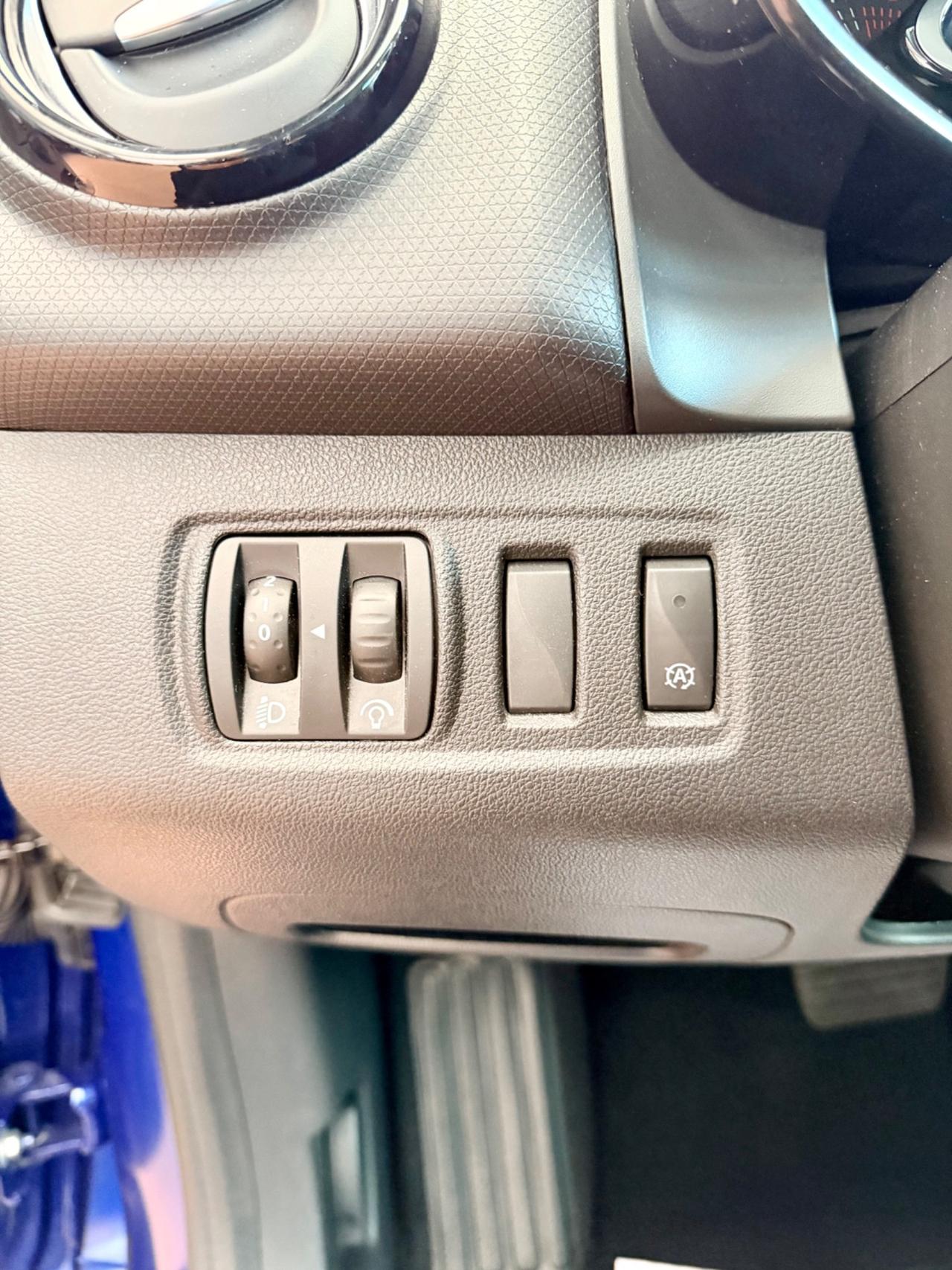 Renault Clio 1.5dCi 90cv Automatico Moschino E6