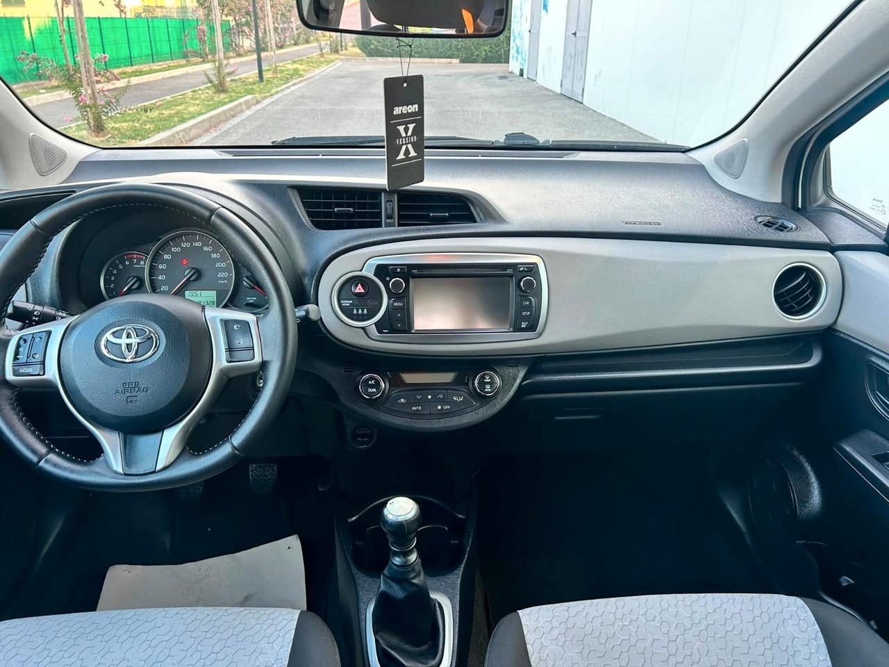 Toyota Yaris 1.3 benzina
