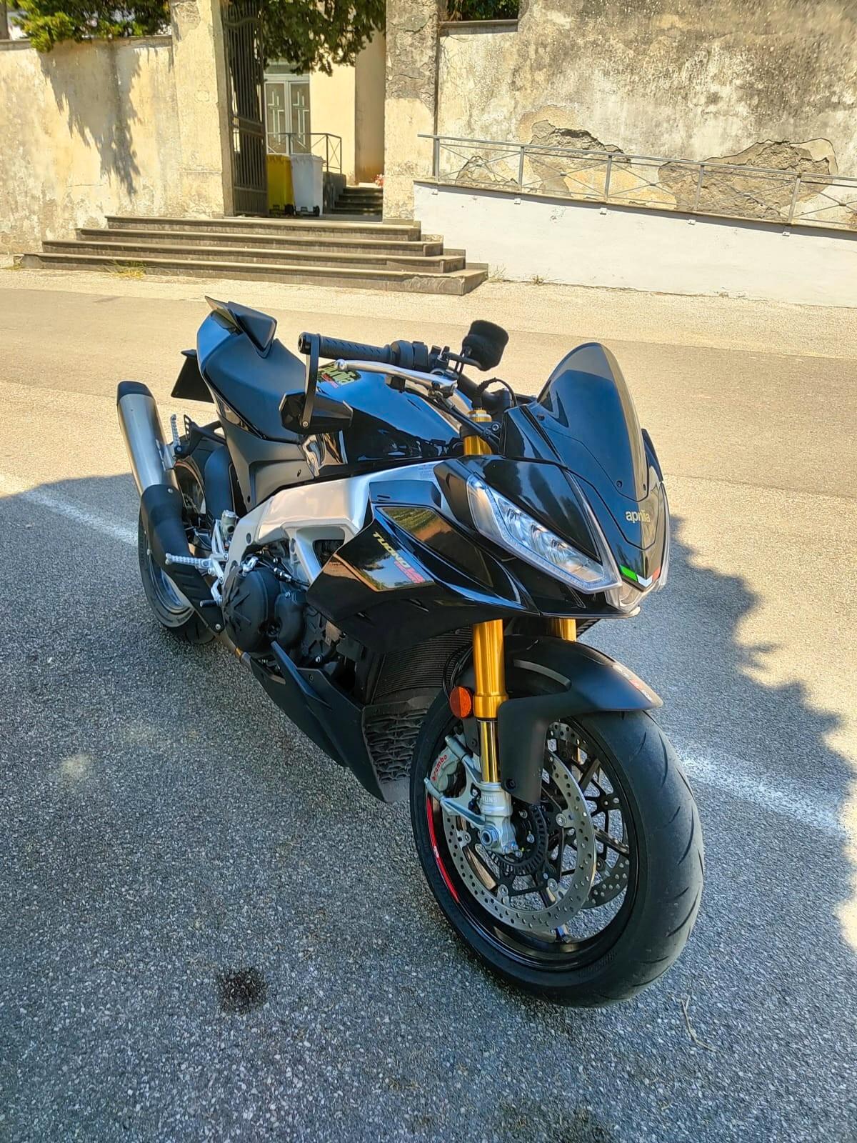 Aprilia Tuono V4 1100 factory