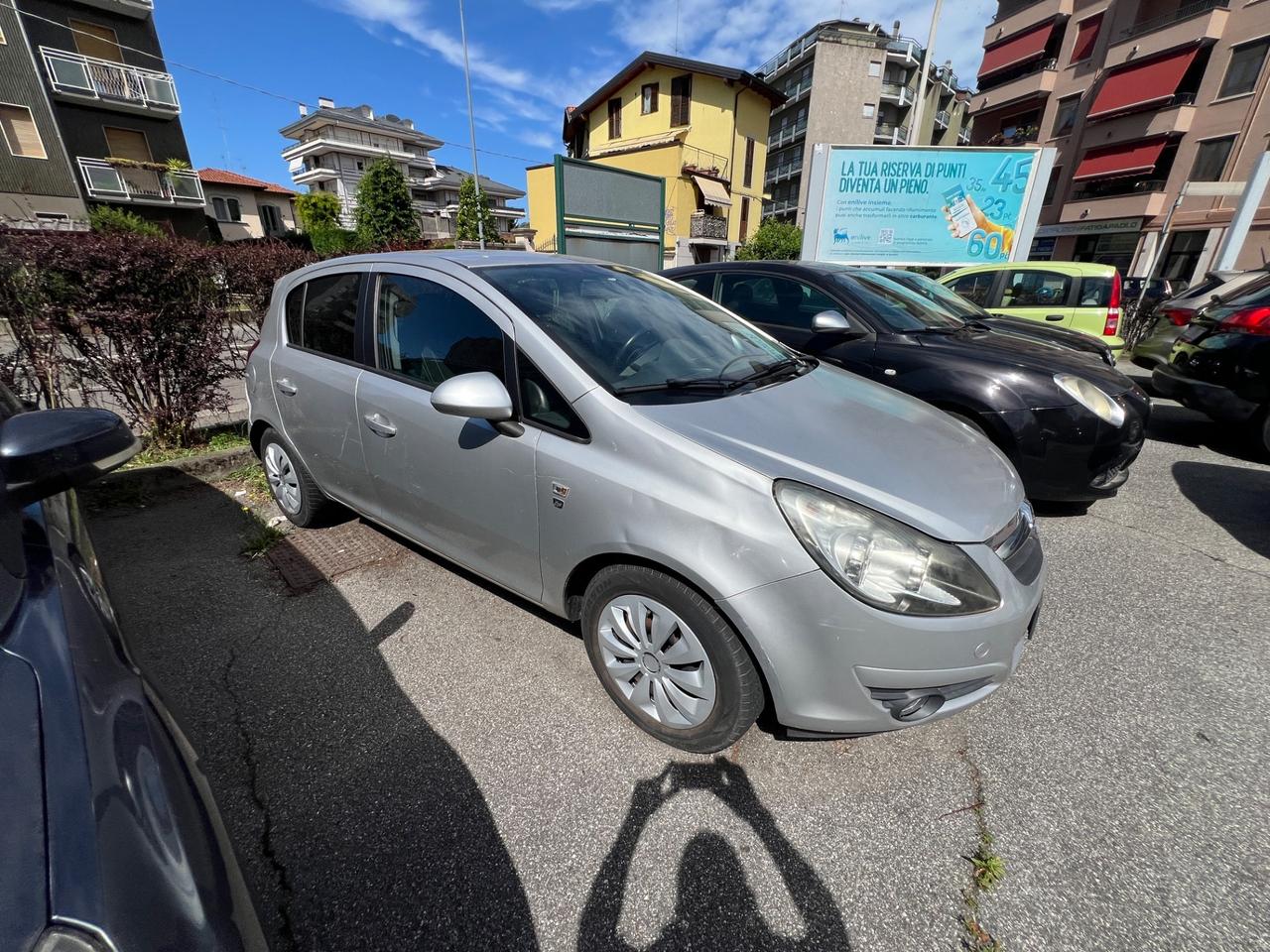 Opel Corsa 1.2 5 porte Club