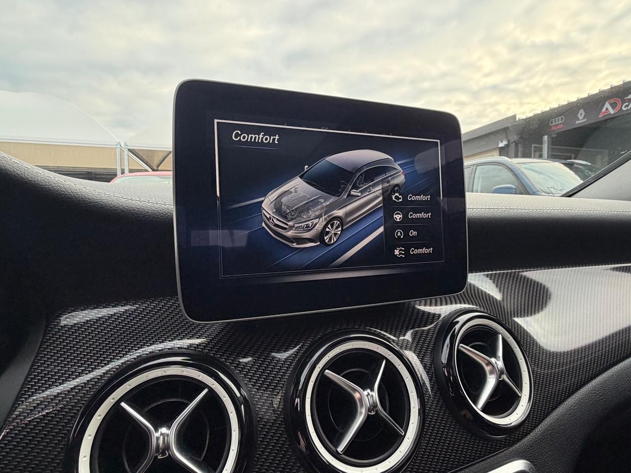 Mercedes CLA 200d 4Matic Premium AMG