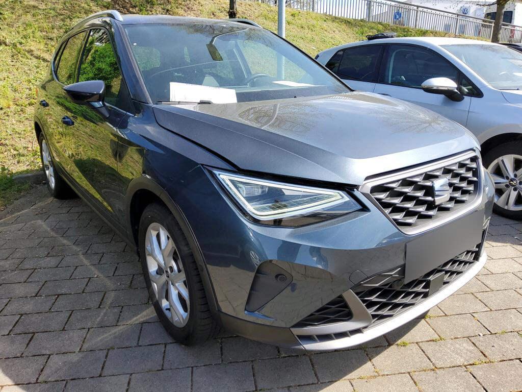 Seat Arona 1.0 TGI FR Navi, Sedili riscaldati, Retrocamera