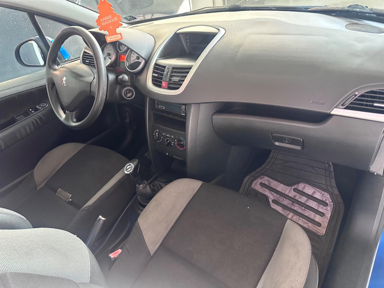 Peugeot 207 1.4 HDi 70CV 3p. ONE Line