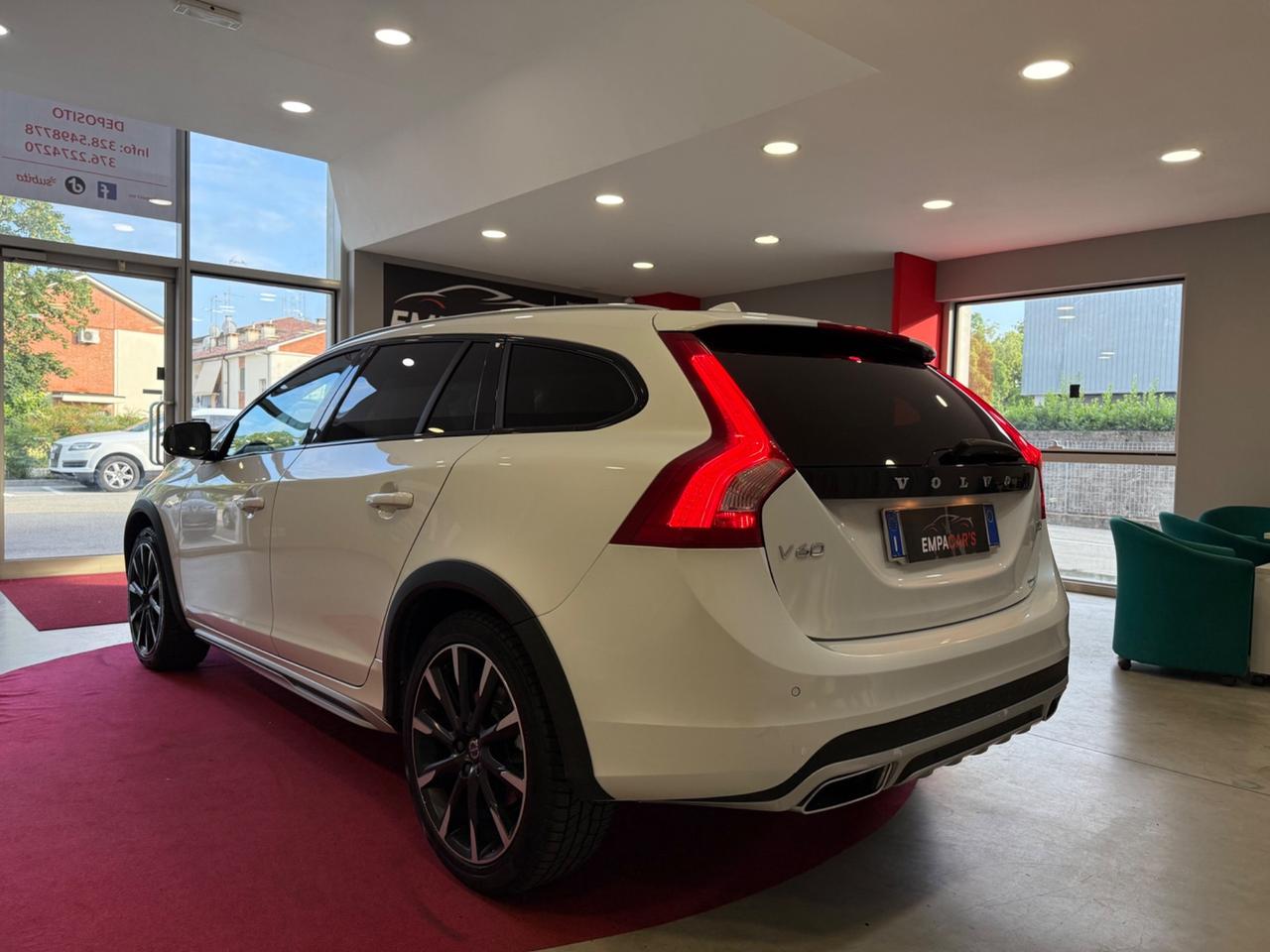 Volvo V60 Cross Country V60 Cross Country D4 Geartronic Business Plus