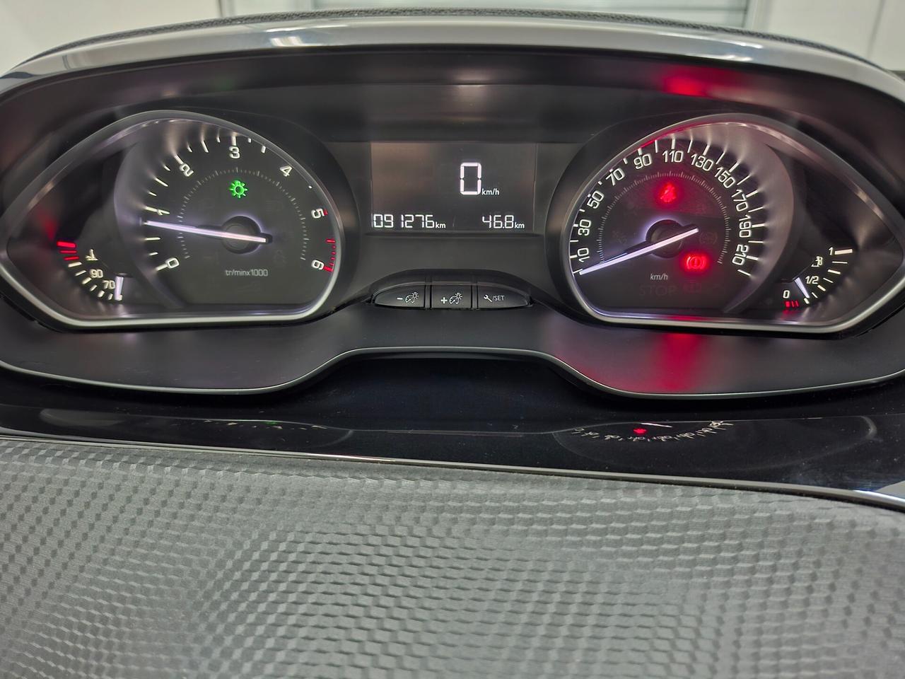 Peugeot 2008 Allure 1.6 BlueHDi 75cv