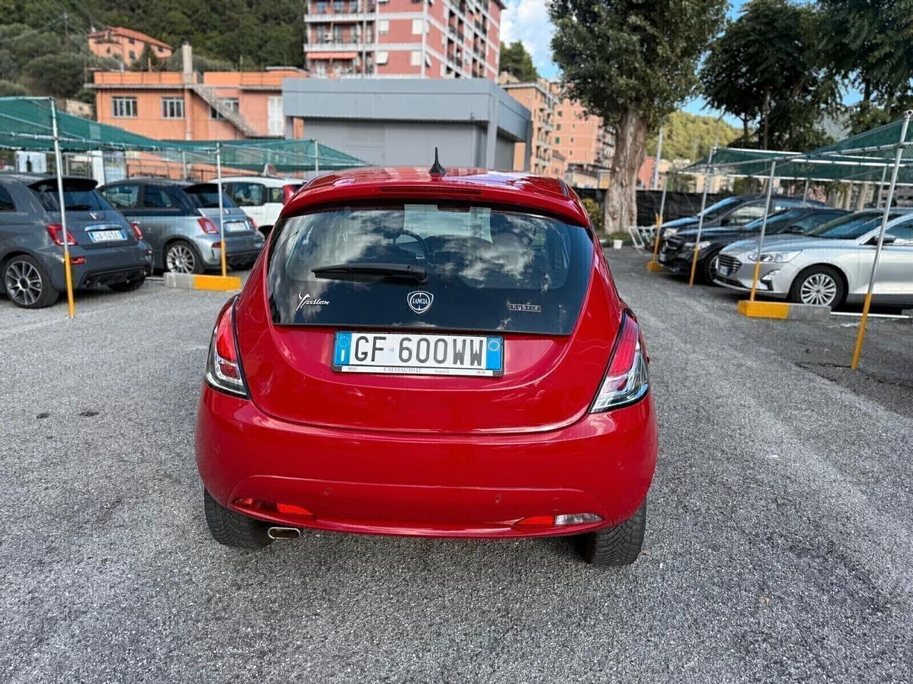 Lancia Ypsilon 1.0 FireFly 5 porte S&S Hybrid Ecochic Gold