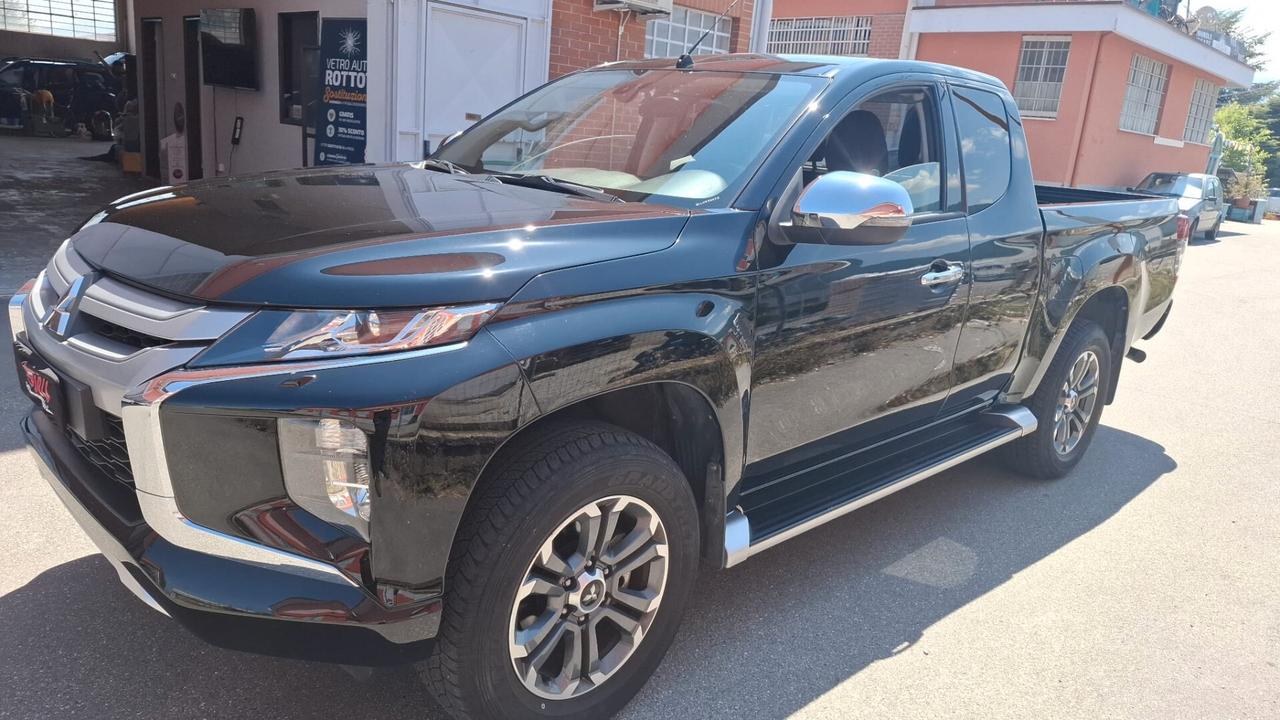 Mitsubishi L200 2.3 D Double Cab 4x4 Easy Select Invite Connect