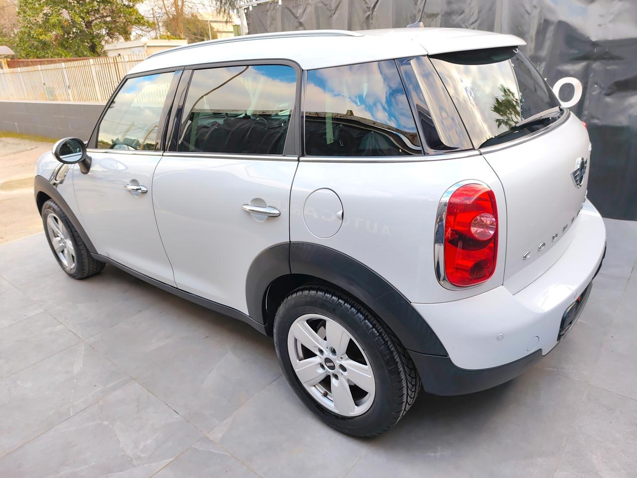 Mini Countryman CAMBIO AUTOMATICO 1.6 BENZINA