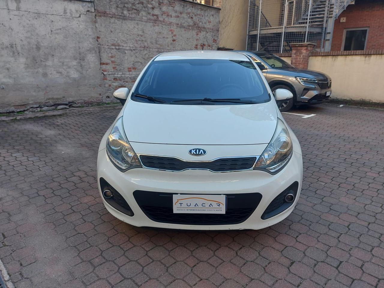 Kia Rio 1.4 crdi 90 cv neopatentati