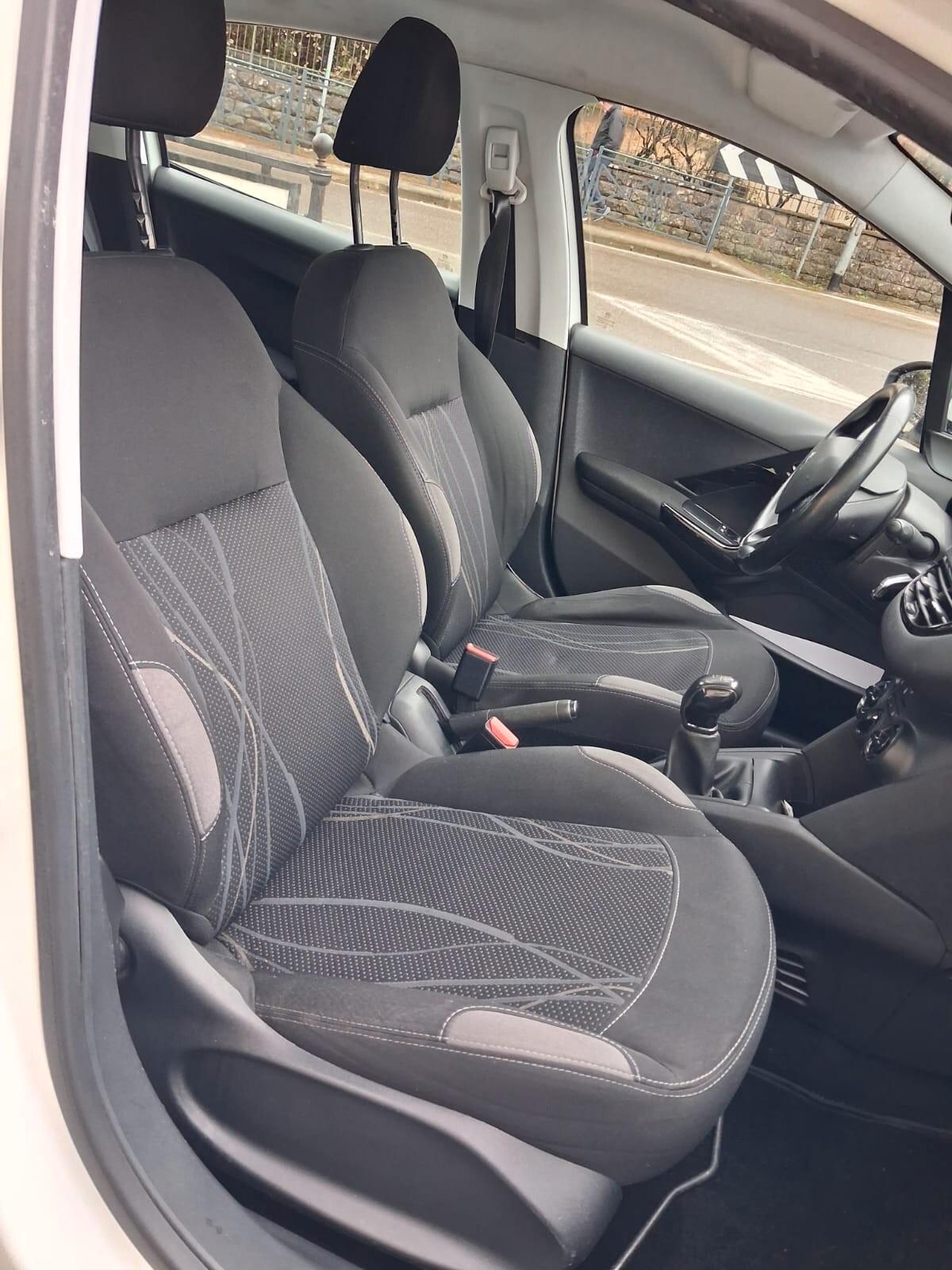 Peugeot 208 1.4 HDi 68 CV 5 porte Active