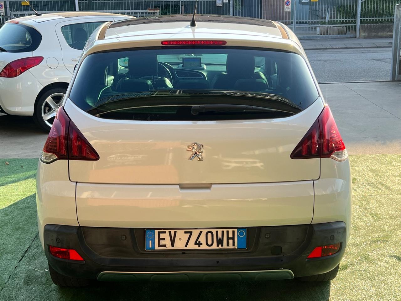 Peugeot 3008 1.6 HDi 115CV Allure
