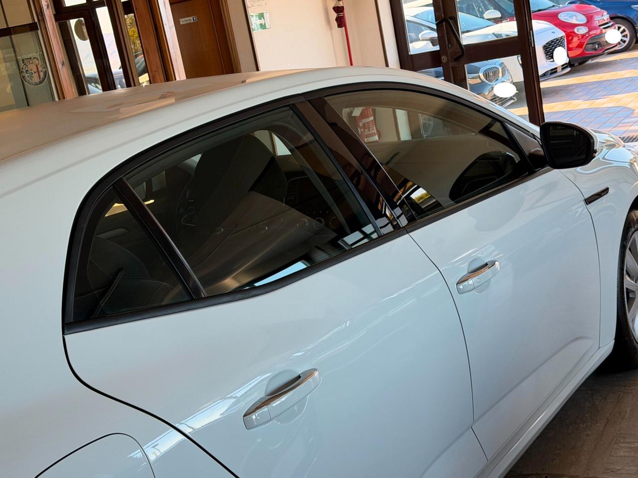 Renault Megane 1.5 BLUEDCI 115 cv. 5 porte BUSINESS (Nav)