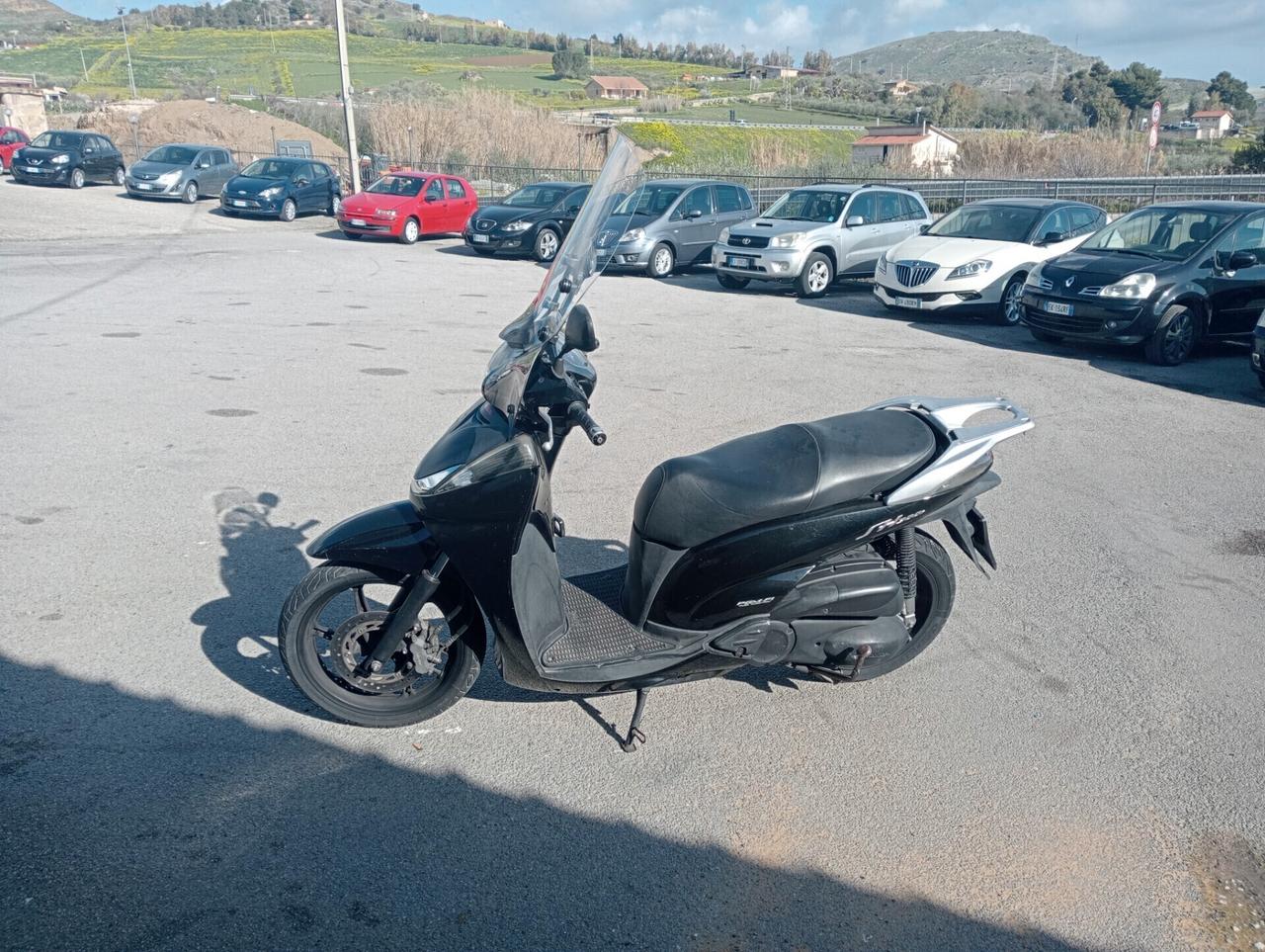 Honda SH 300 sport