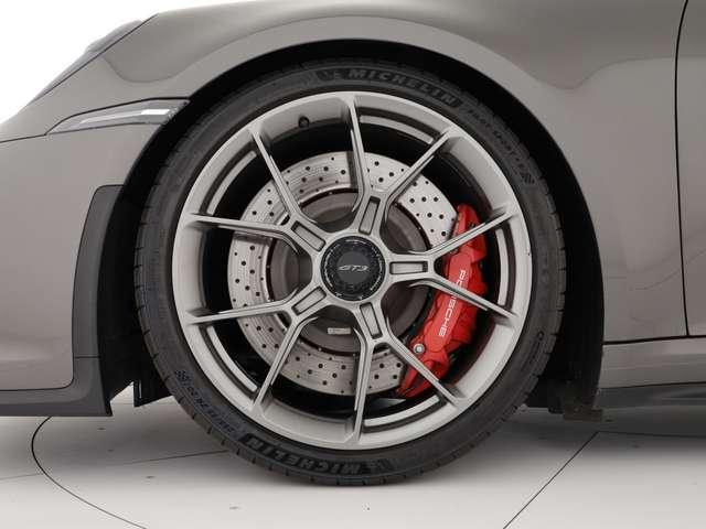 Porsche 992 coupe 4.0 gt3 auto