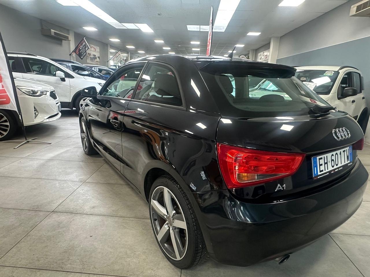 Audi A1 1.2 TFSI Attraction 3P. 86CV Ok Neopatentati