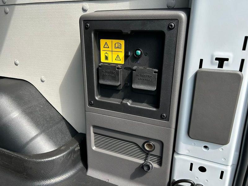 Ford E-Transit e Transit 350 L2H2 68kWh 184cv trend