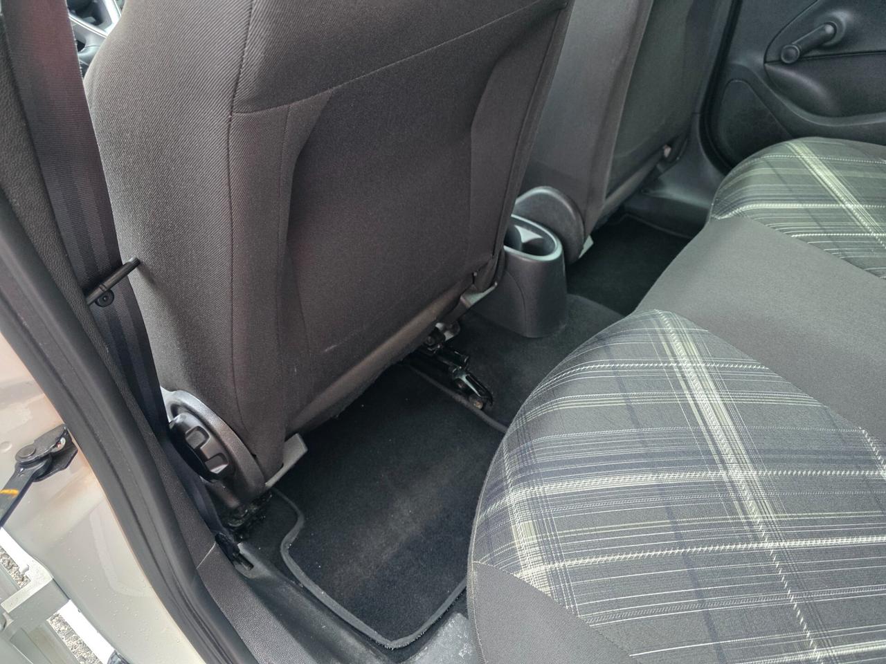 Opel Corsa 1.2 Coupé b-Color