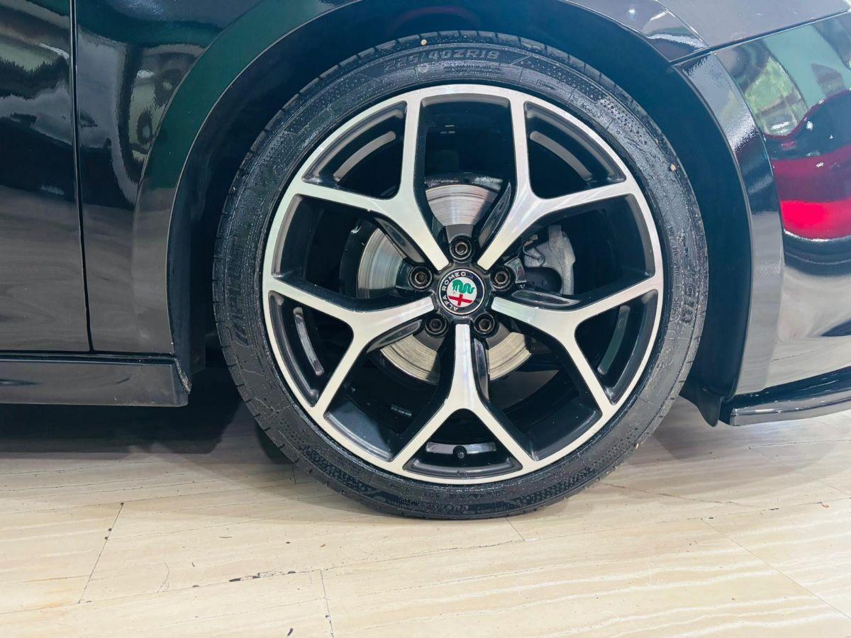 Alfa Romeo Giulietta 1.6 Jtdm-2 120cv Sport Facelift