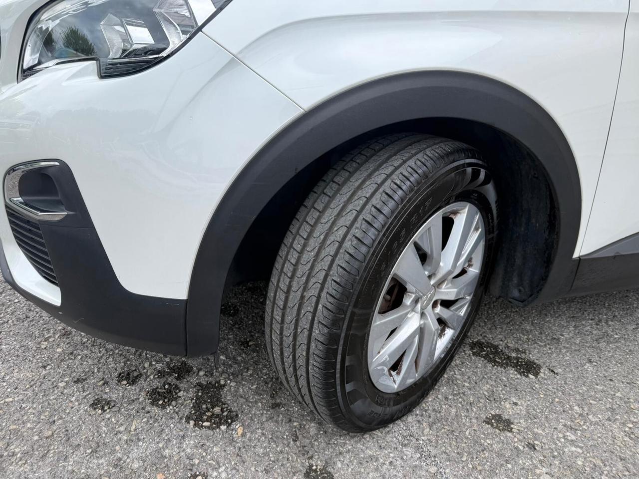 Peugeot 3008 BlueHDi 130 S&S EAT8 Business