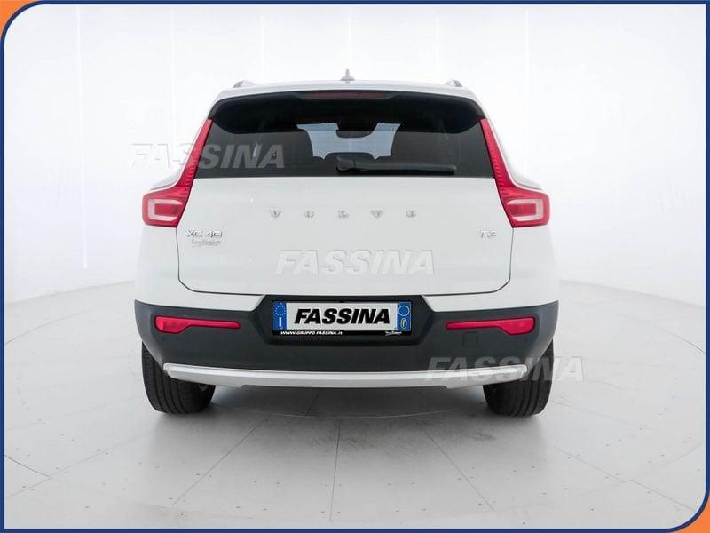 Volvo XC40 T3 Geartronic Momentum Pro