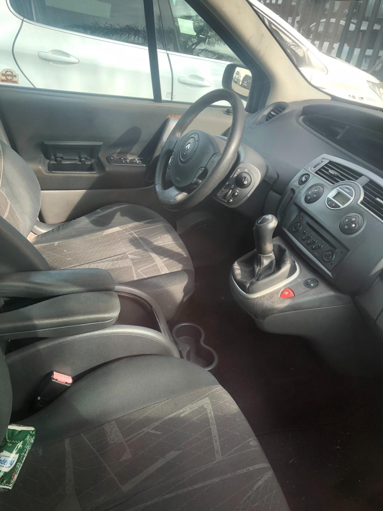 Renault Scenic Scénic 1.5 dCi/100CV Confort Dynamique