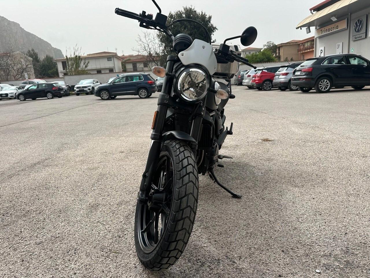 Ducati Scrambler Icon Dark 800