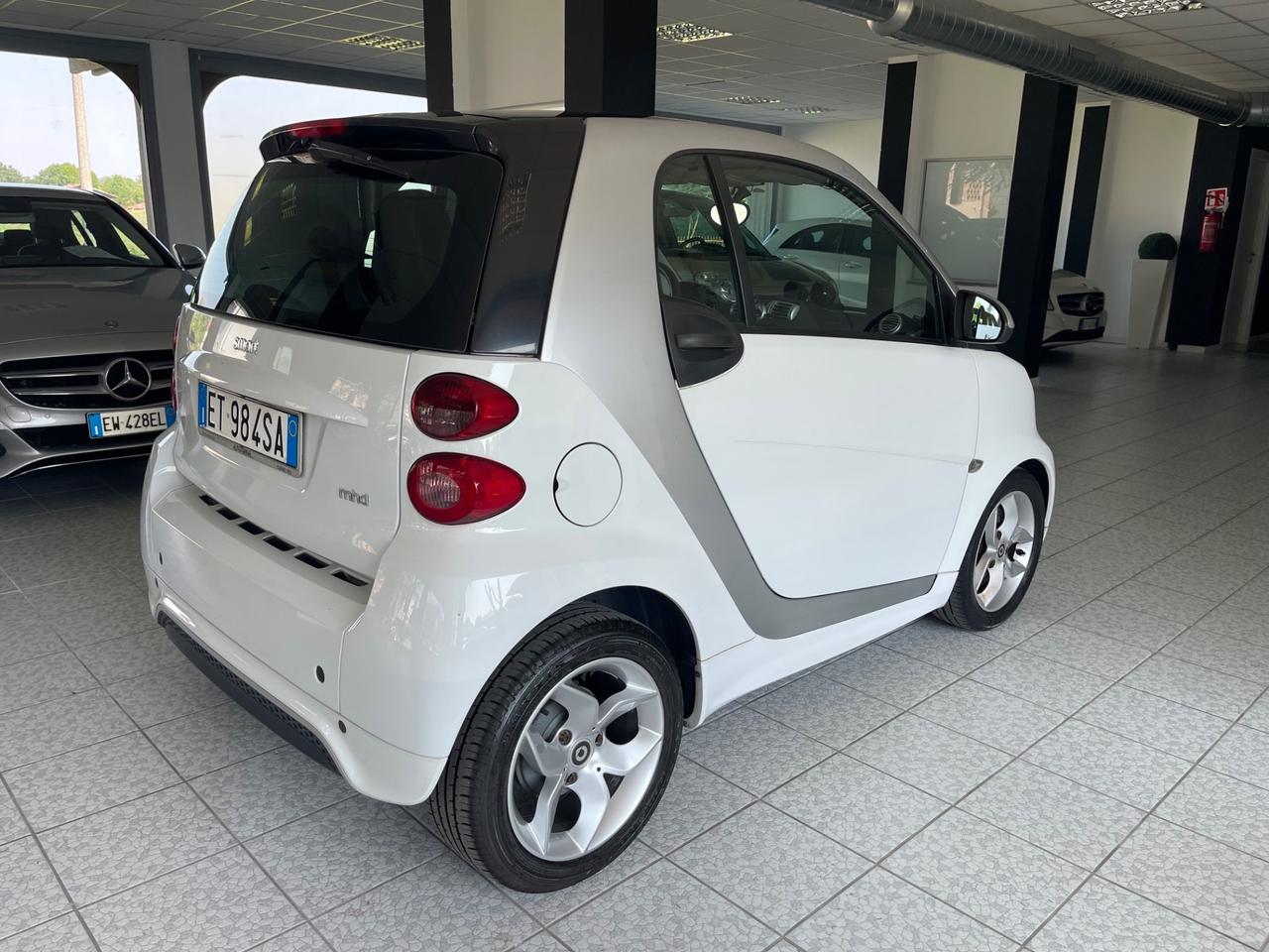 Smart ForTwo 1000 52 kW MHD coupé pure