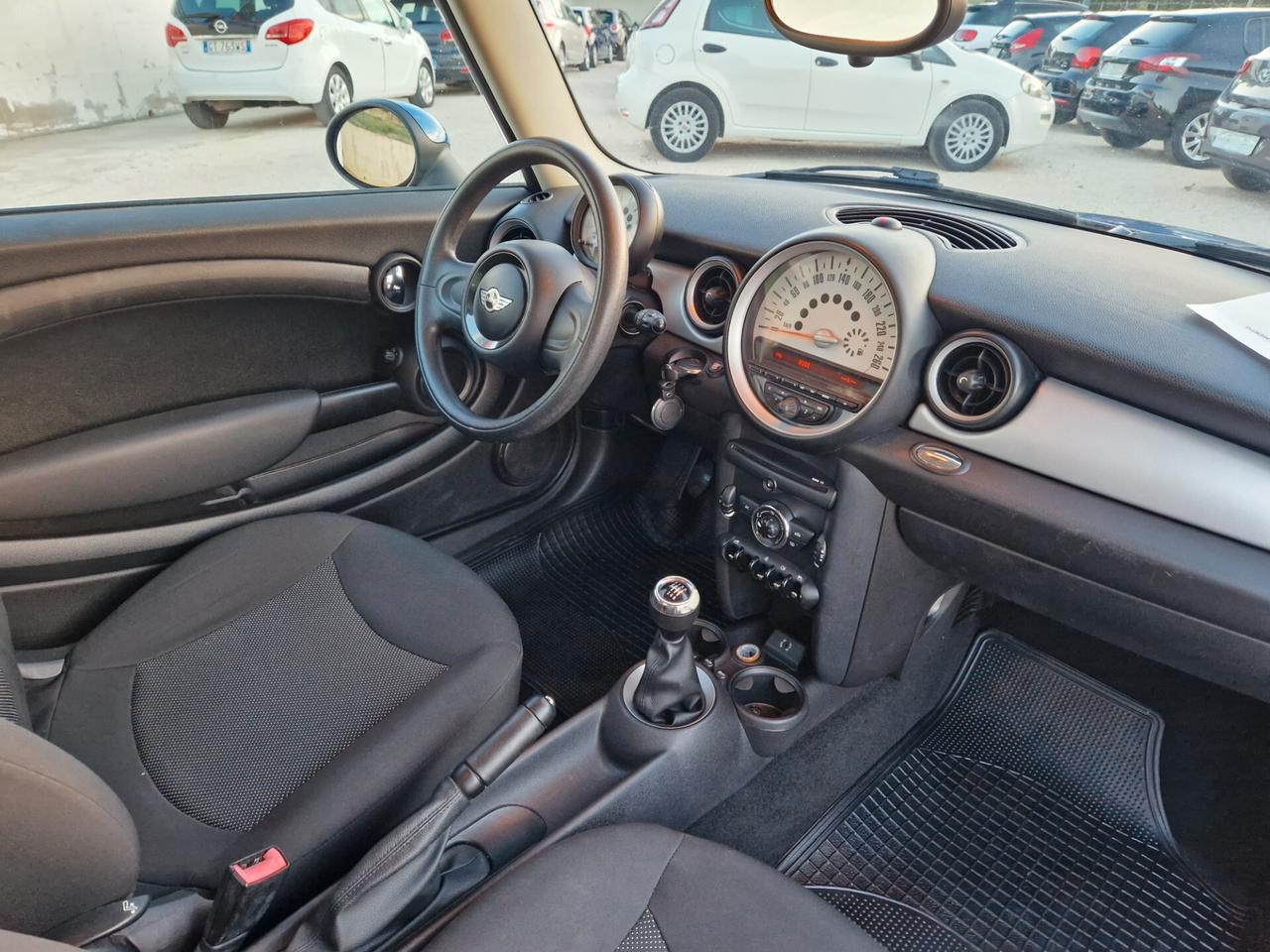 Mini 1.6 16V One D