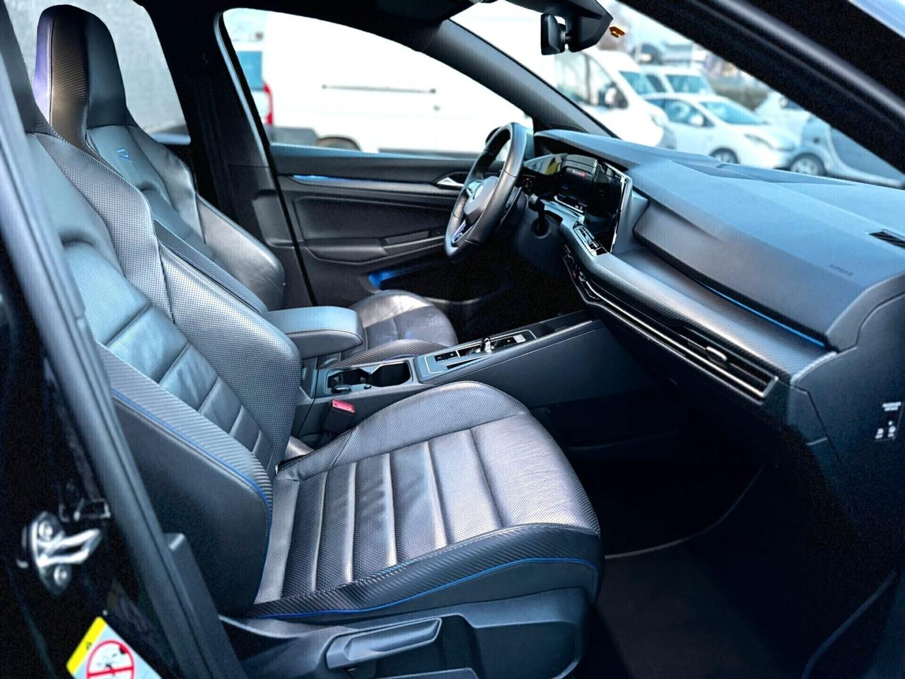 Volkswagen Golf R 2.0 TSI 320cv anno 12/2021 Scarico AKRAPOVIC Permute Finanziamenti Garanzia