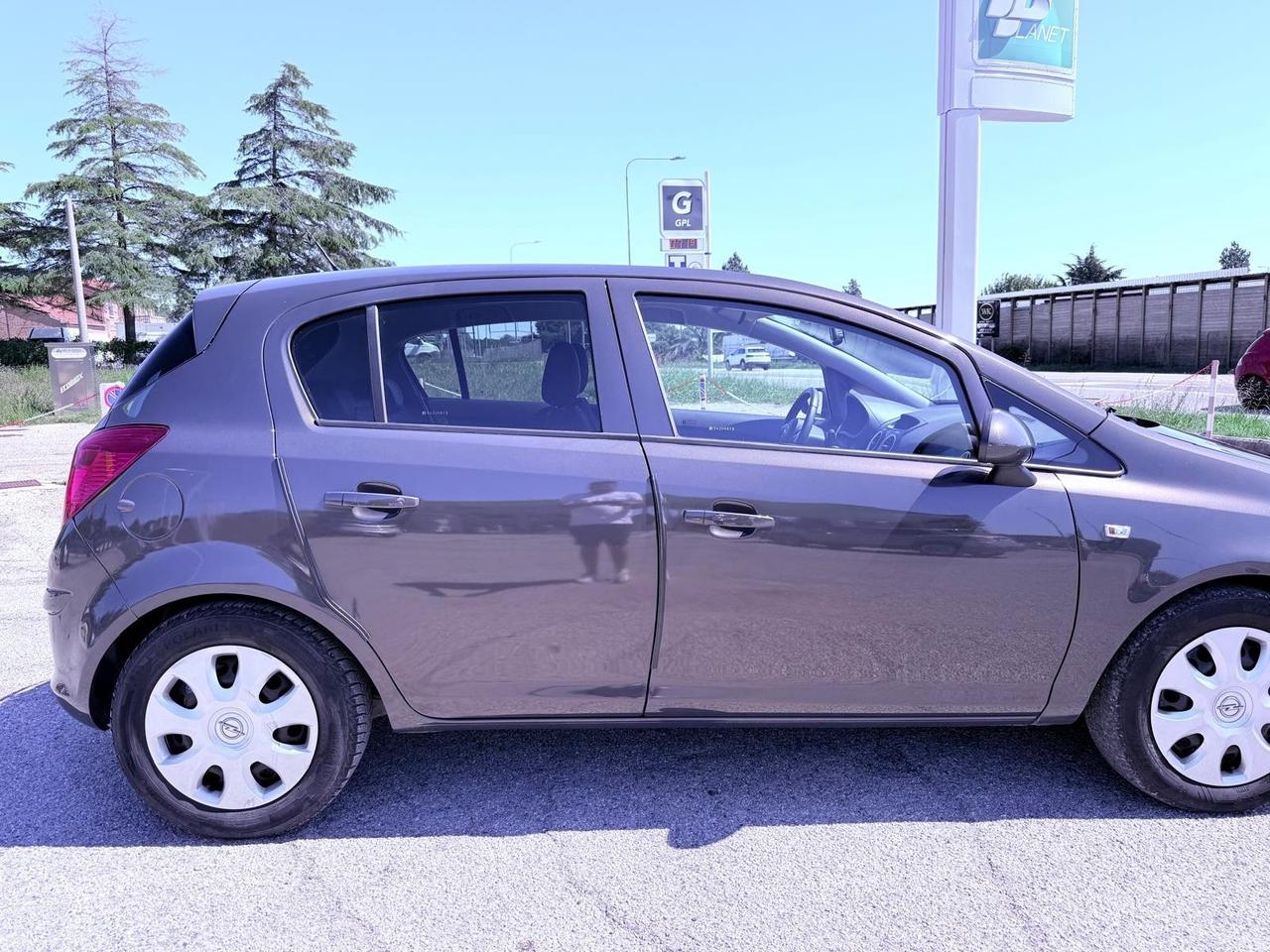 Opel Corsa 1.2 85CV 5 porte GPL-Ok neopatentati