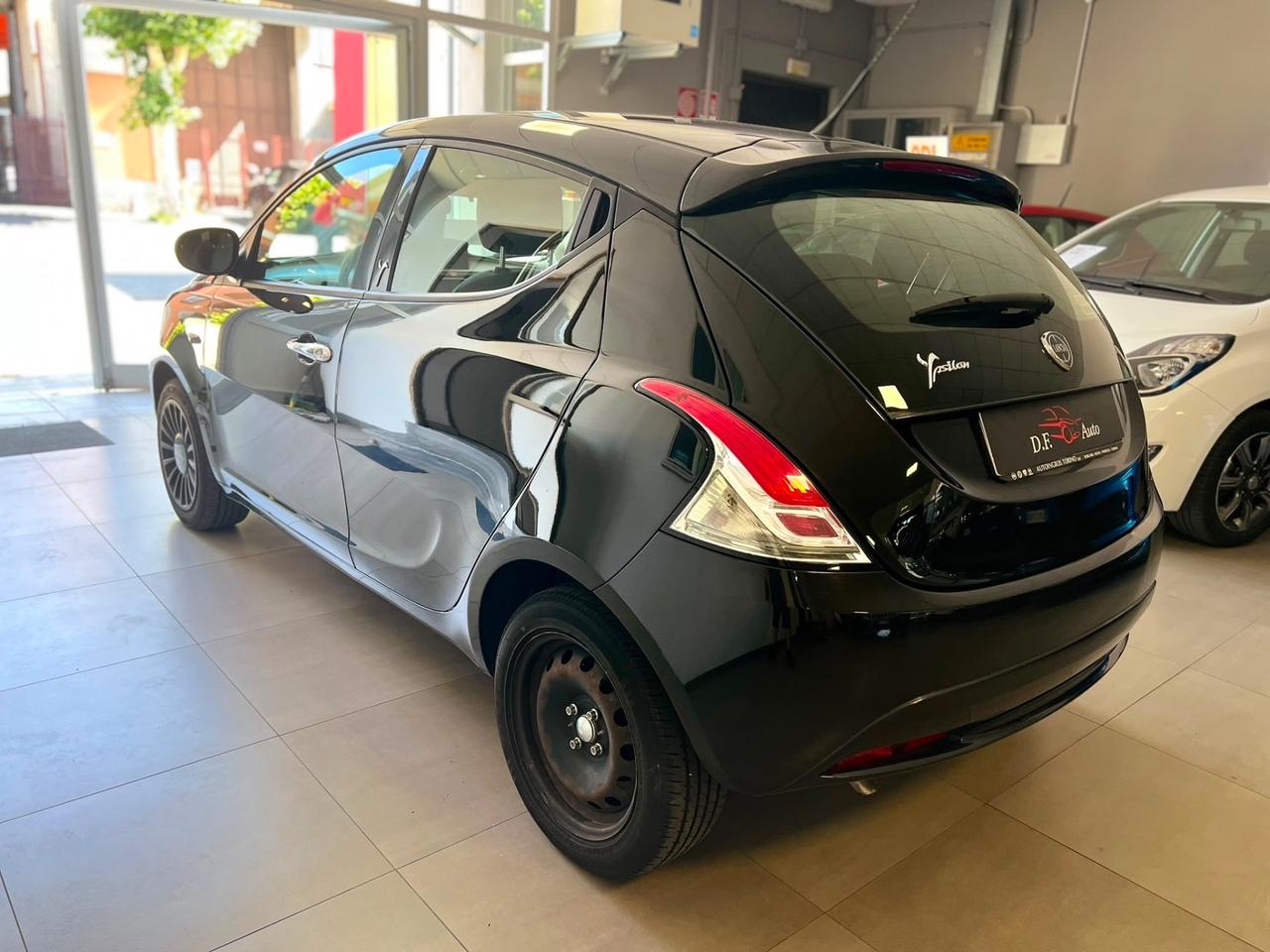 Lancia Ypsilon 1.2 69 CV 5 porte Platinum