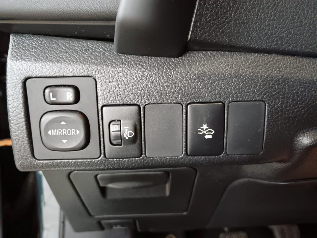 Toyota Auris Diesel Manuale