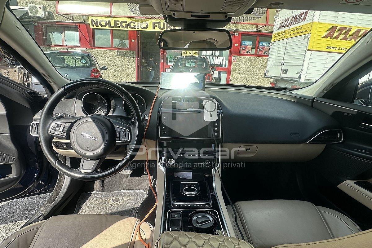 JAGUAR XE 2.0 D Turbo 180 CV AWD aut. Prestige