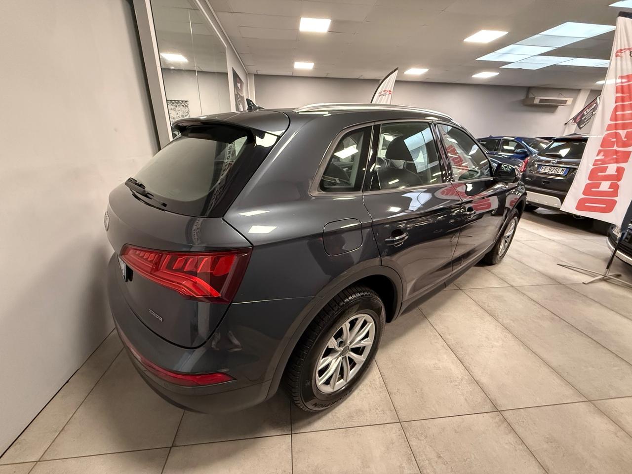 Audi Q5 45 TFSI quattro S tronic Business Sport 245CV