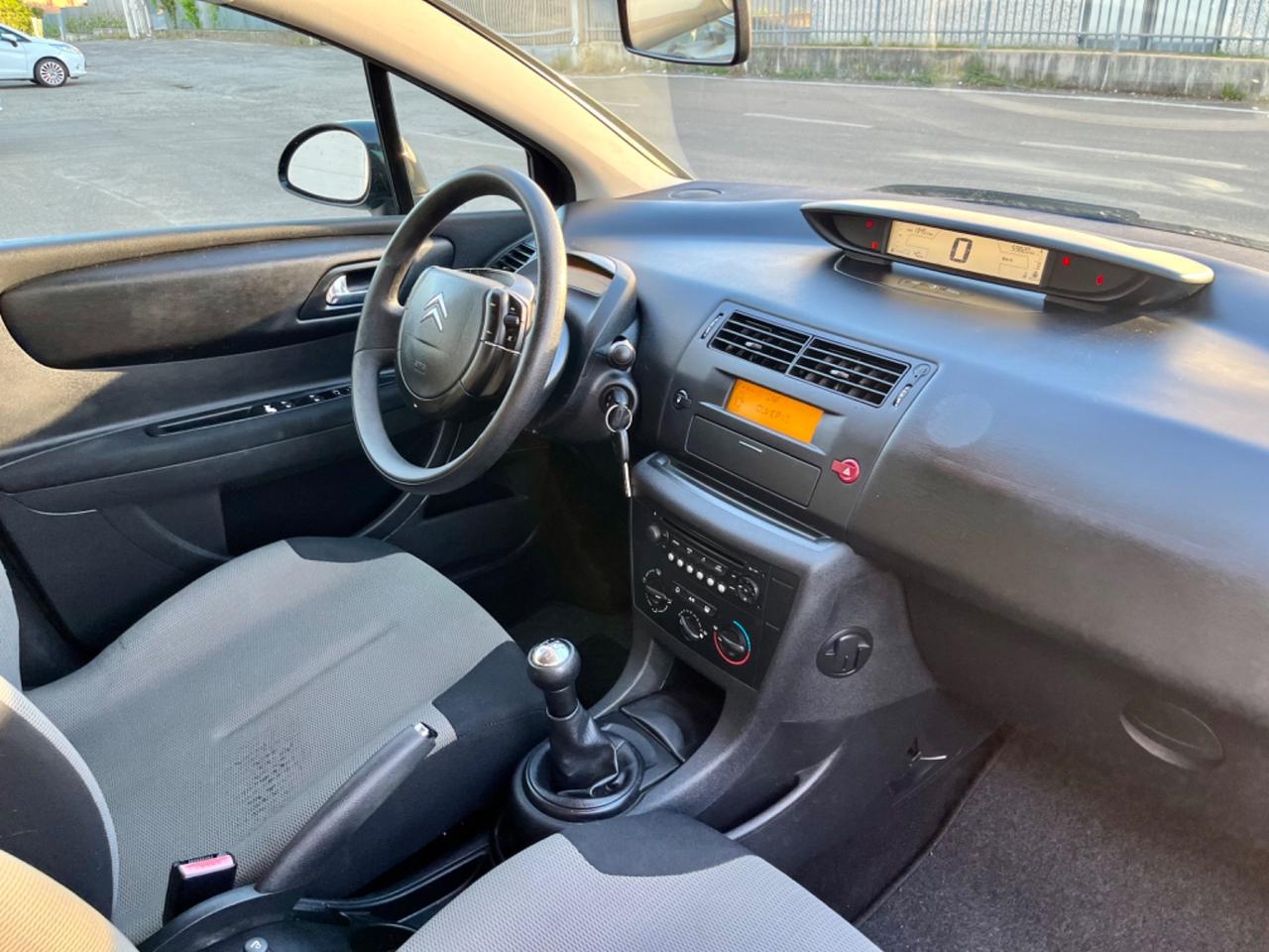 Citroen C4 1.4benz 2006 58.000km pari al nuovo